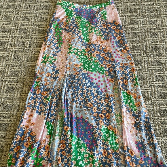 TOPSHOP Austin Patchwork Floral Slit Midi Skirt Size 2 - Picture 6 of 12